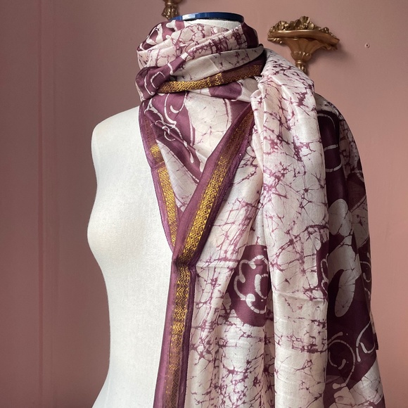 Handmade marble print burgundy/cream silk scarf - Picture 8 of 15